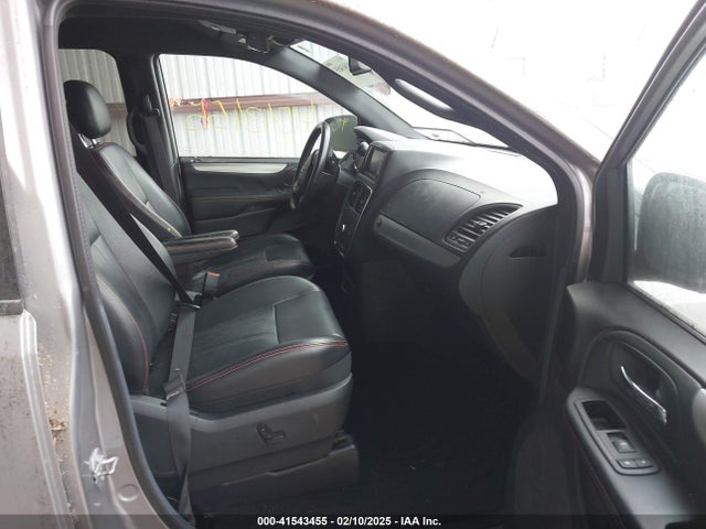 2C4RDGEGXHR580496 Dodge Grand Caravan Gt