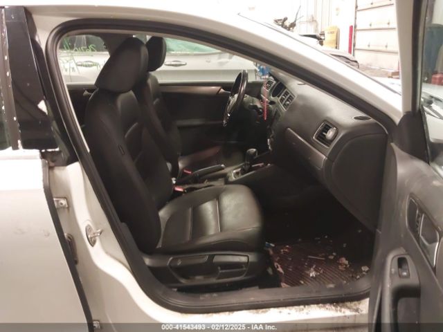 3VWDB7AJ5HM388165 Volkswagen Jetta 1.4t Se