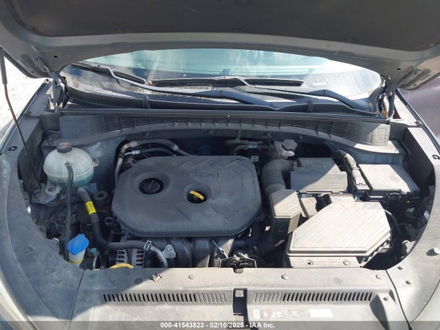KM8J33A4XHU595390 Hyundai TUCSON SE
