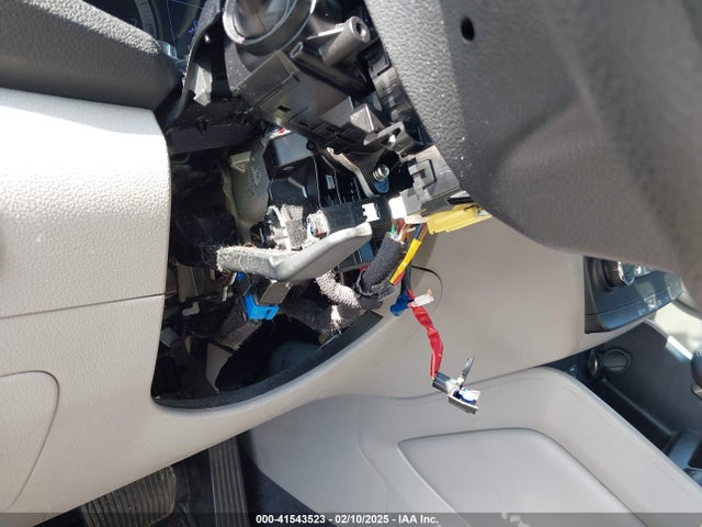 KM8J33A4XHU595390 Hyundai TUCSON SE
