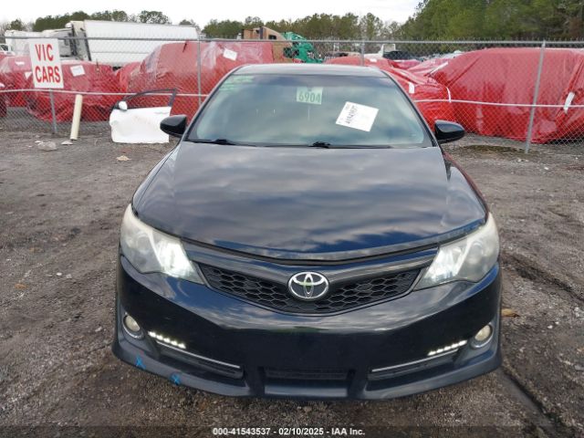 4T1BF1FK3EU834071 Toyota CAMRY SE