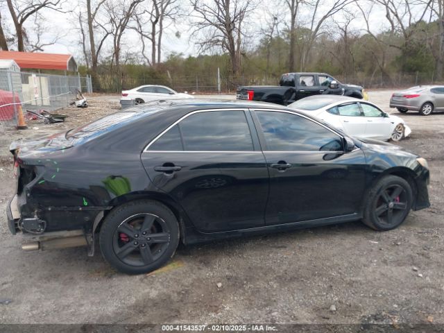 4T1BF1FK3EU834071 Toyota CAMRY SE