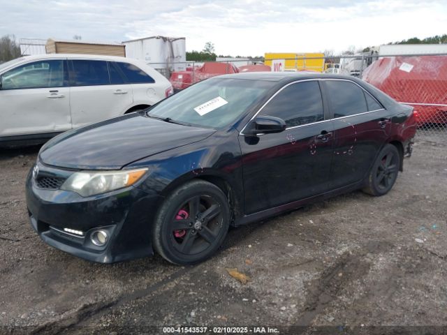 4T1BF1FK3EU834071 Toyota CAMRY SE