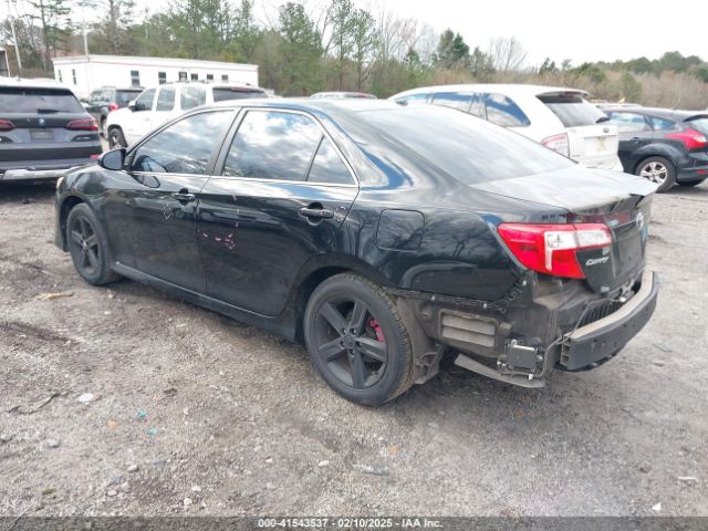 4T1BF1FK3EU834071 Toyota CAMRY SE