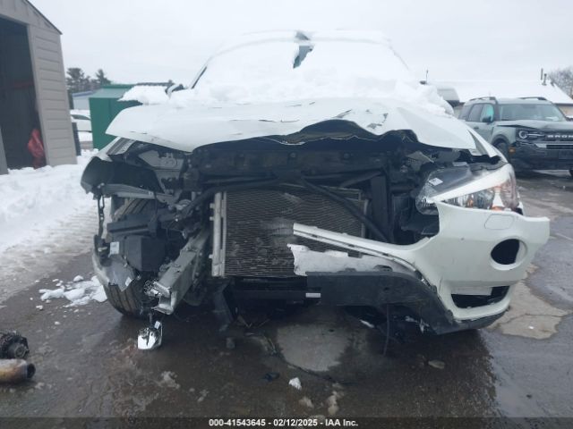 5UXWX9C38H0W76528 BMW X3 Xdrive28i