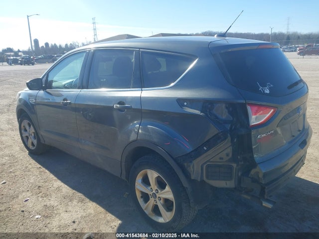 1FMCU9GX9GUC37108 Ford ESCAPE SE