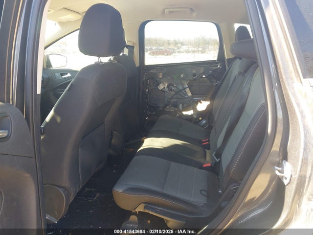 1FMCU9GX9GUC37108 Ford ESCAPE SE