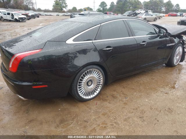 2011 JAGUAR XJ SAJWA1CB8BLV05801 Photo 3