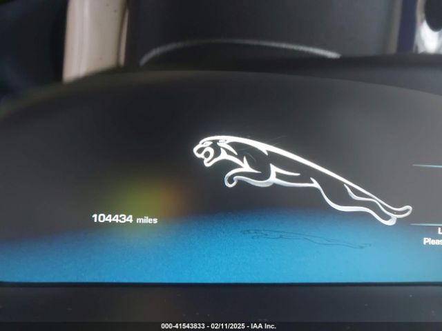 2011 JAGUAR XJ SAJWA1CB8BLV05801 Photo 6