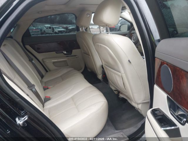 2011 JAGUAR XJ SAJWA1CB8BLV05801 Photo 7