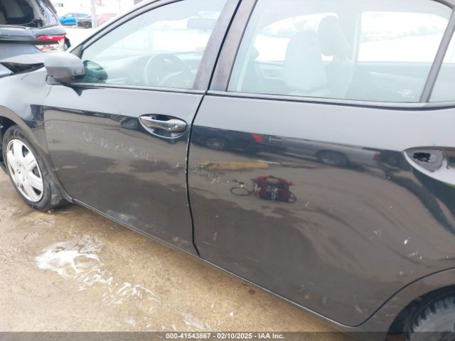 5YFBURHE7EP143302 Toyota COROLLA LE