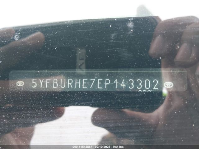 5YFBURHE7EP143302 Toyota COROLLA LE