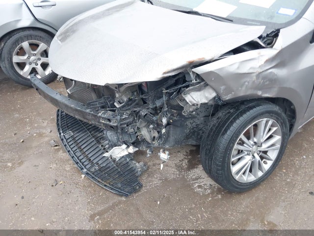 Toyota Corolla Le Plus 2014 5YFBURHE8EP061384 Image 6