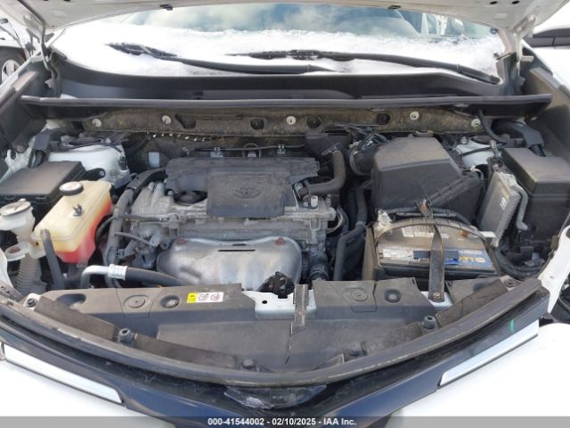 JTMRFREV8JJ746285 Toyota Rav4 Adventure/xle