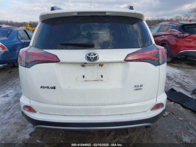 JTMRFREV8JJ746285 Toyota Rav4 Adventure/xle