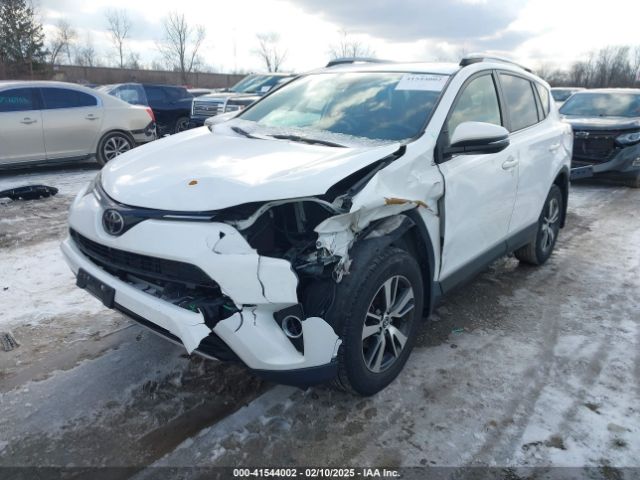 JTMRFREV8JJ746285 Toyota Rav4 Adventure/xle