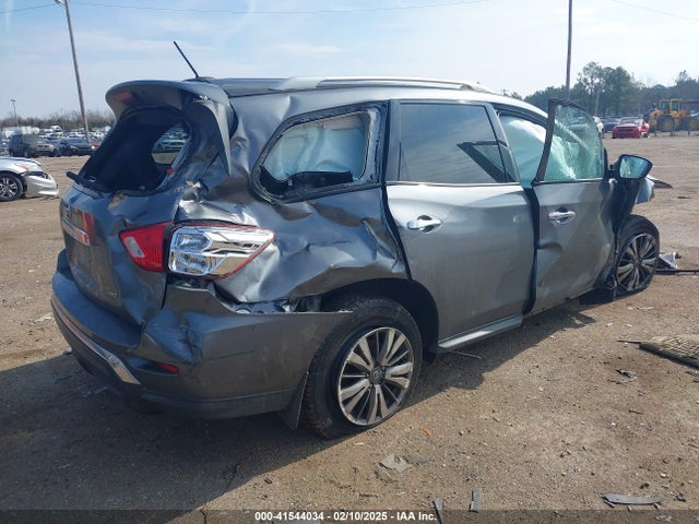 5N1DR2MMXJC656654 Nissan Pathfinder S