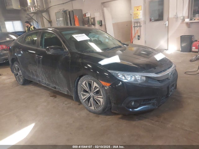 2017 19XFC1E36HE020833 main image