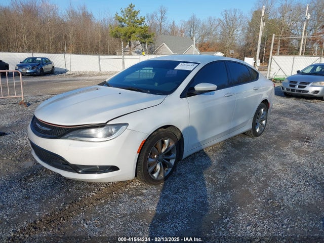 Chrysler 200 S 2015 1C3CCCBG5FN699500 Image 2