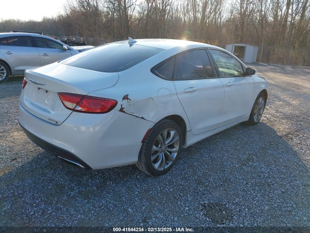 Chrysler 200 S 2015 1C3CCCBG5FN699500 Image 4