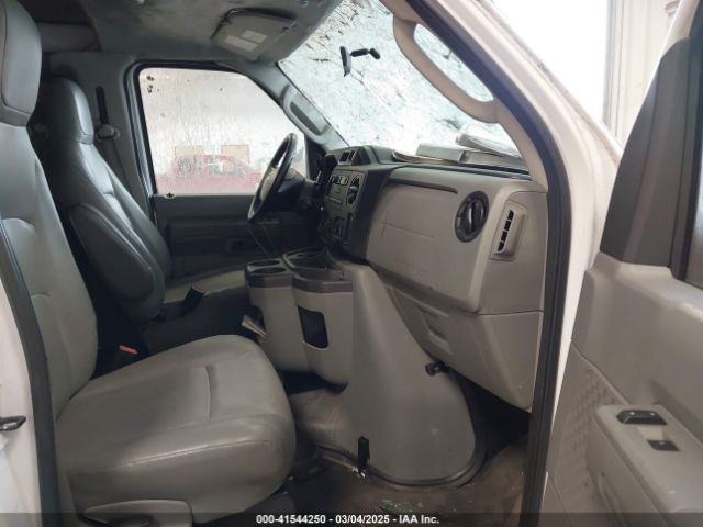 1FTSE3EL0EDA44921 Ford E-350 Super Duty Commercial