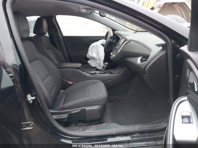 1G1ZB5ST6HF226051 Chevrolet MALIBU LS