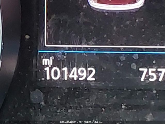 3VV1B7AX8JM124827 Volkswagen Tiguan 2.0t S