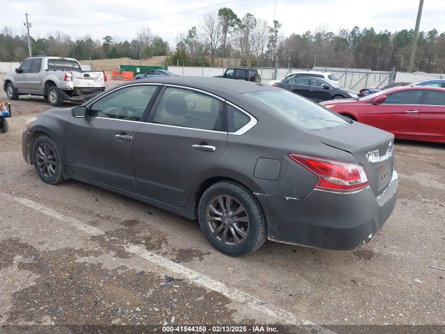 Nissan Altima 2.5 S 2015 1N4AL3AP7FN918869 Image 3
