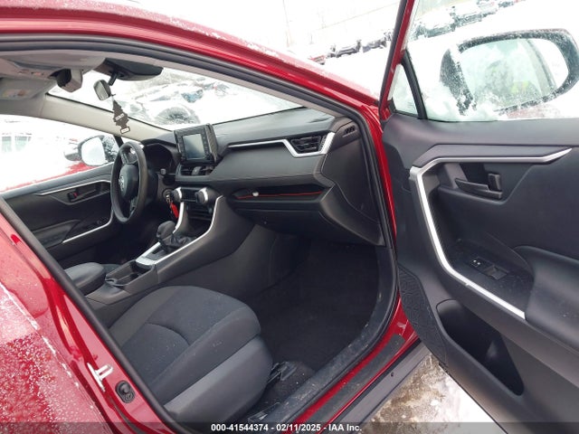Toyota RAV4 LE 2019 2T3G1RFV6KC031823 Image 5