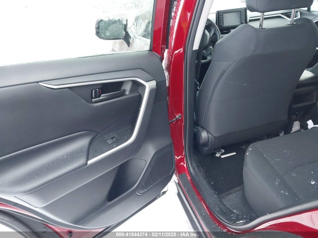 Toyota RAV4 LE 2019 2T3G1RFV6KC031823 Image 8