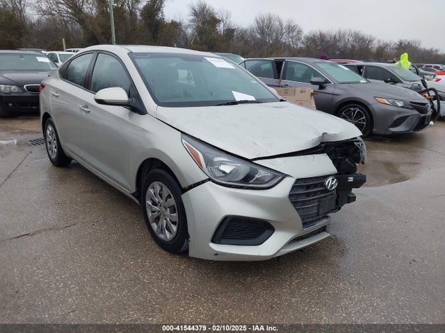 Hyundai ACCENT SE 2018 3KPC24A38JE015734 Image 1