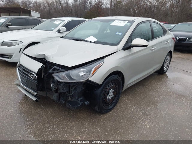 Hyundai ACCENT SE 2018 3KPC24A38JE015734 Image 2