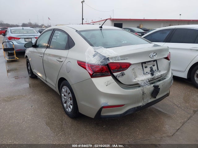 Hyundai ACCENT SE 2018 3KPC24A38JE015734 Image 3