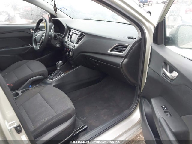 Hyundai ACCENT SE 2018 3KPC24A38JE015734 Image 5