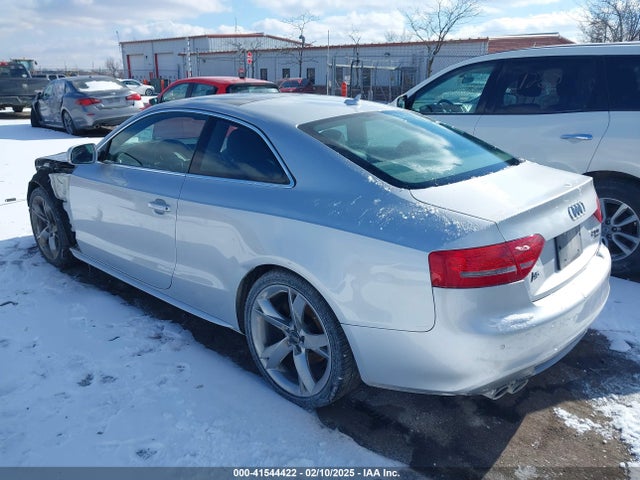 2010 AUDI A5 WAU4FAFR6AA060630 Photo 2