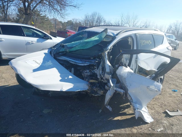 Ford ESCAPE SE 2017 1FMCU9GDXHUC32331 Image 2