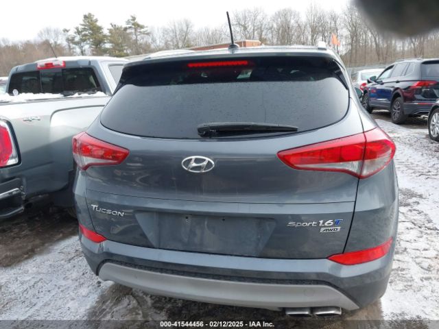 KM8J3CA26HU393354 Hyundai Tucson Sport