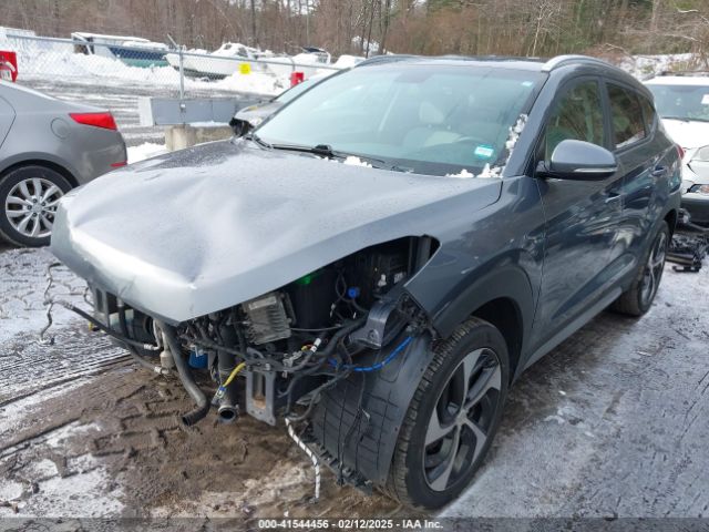 KM8J3CA26HU393354 Hyundai Tucson Sport