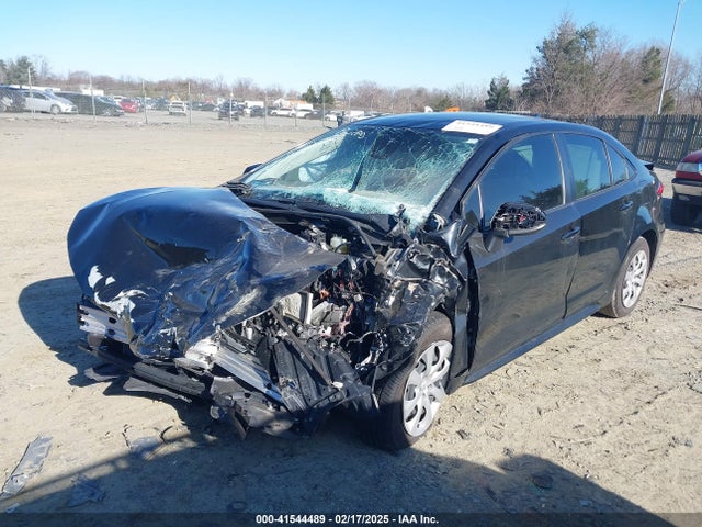 JTDEPMAE0NJ213678 Toyota COROLLA LE