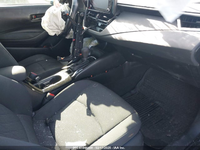 JTDEPMAE0NJ213678 Toyota COROLLA LE