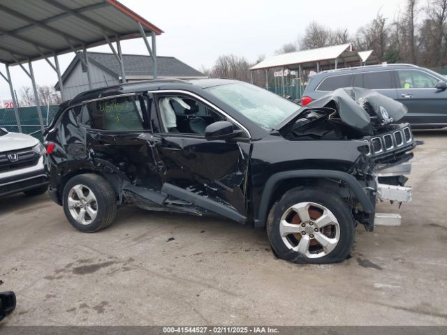 3C4NJDBB0JT350175 Jeep Compass Latitude 4x4