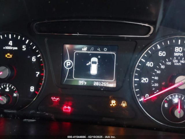 5XYPG4A35HG265593 KIA Sorento 2.4l Lx