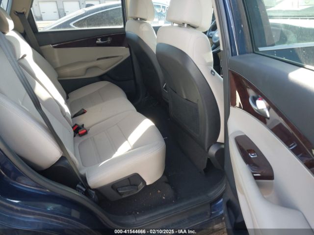 5XYPG4A35HG265593 KIA Sorento 2.4l Lx
