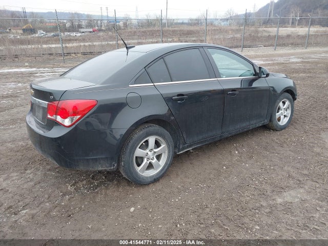 1G1PC5SBXE7267607 Chevrolet Cruze 1lt Auto
