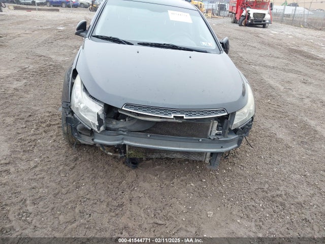 1G1PC5SBXE7267607 Chevrolet Cruze 1lt Auto