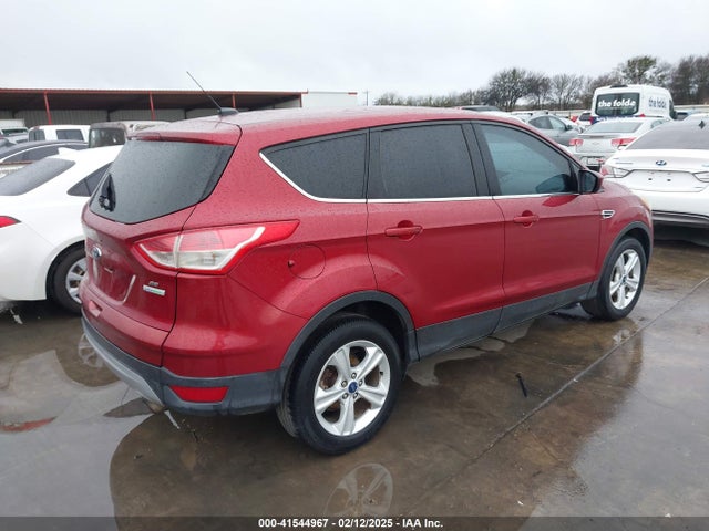 1FMCU0GX8EUE25417 Ford ESCAPE SE