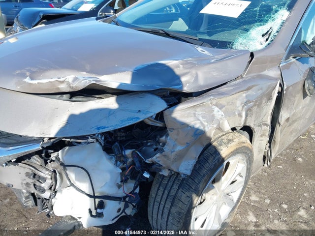 1G1ZD5ST3PF128605 Chevrolet Malibu Fwd 1lt