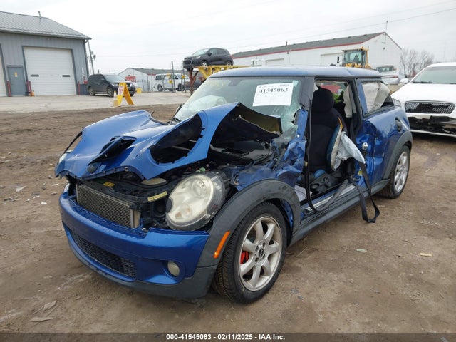 2009 MINI COOPER S WMWMF73569TT95777 Photo 1