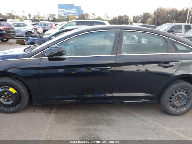 5NPE24AF2KH769003 Hyundai SONATA SE