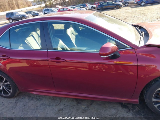 4T1B11HKXJU611094 Toyota CAMRY SE